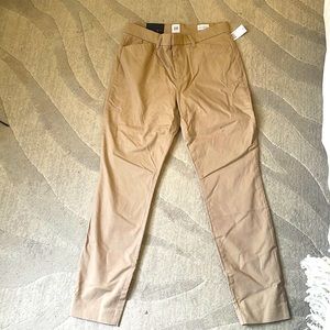 Brand new never worn size 4 womens skinny ankle khaki pants